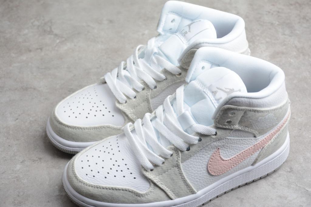 Air Jordan 1 Mid &#39;Light Iron Ore&#39;